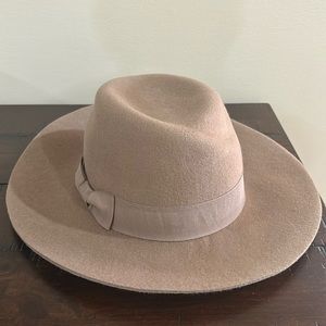 Elizabeth and James Wool Hat